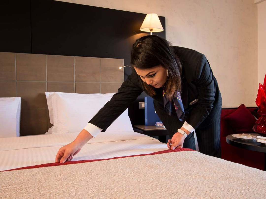 Golden Tulip El Mechtel主图