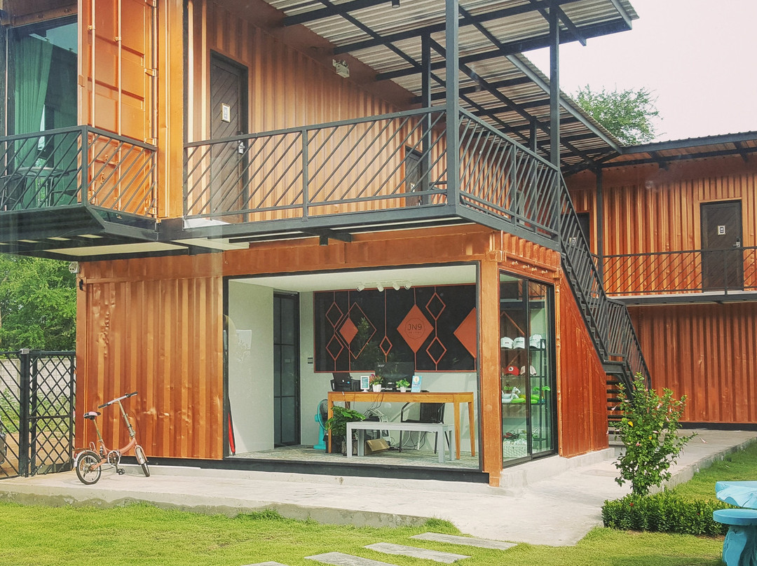 JN9 Poshtel