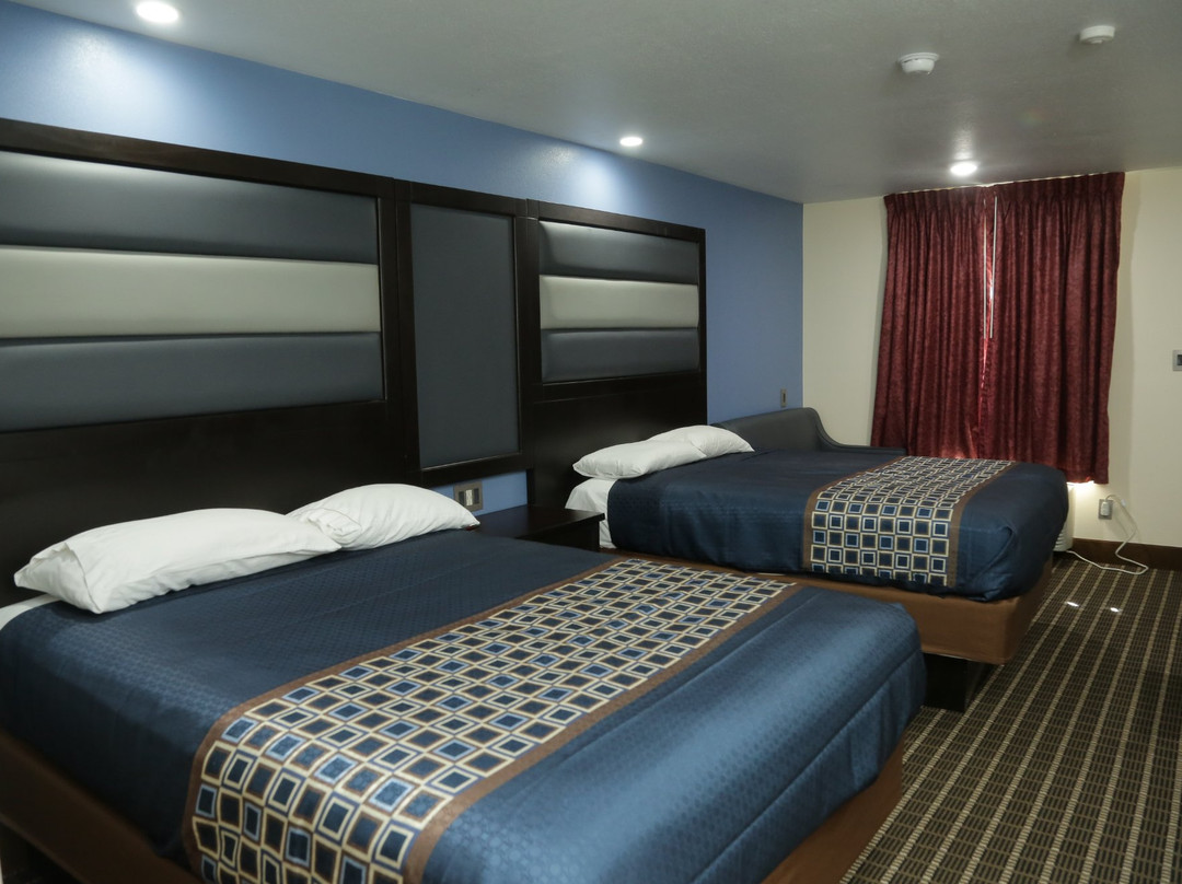 Theroff's Motel主图