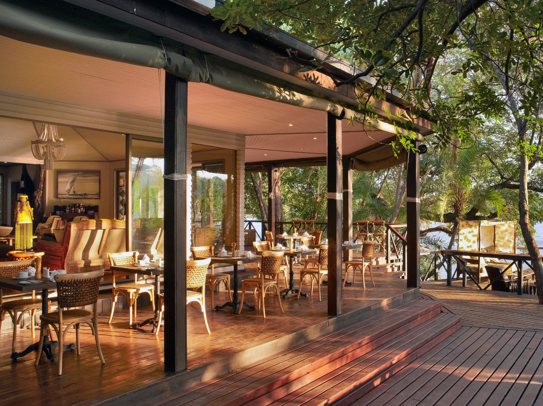 Cascades Island Lodge