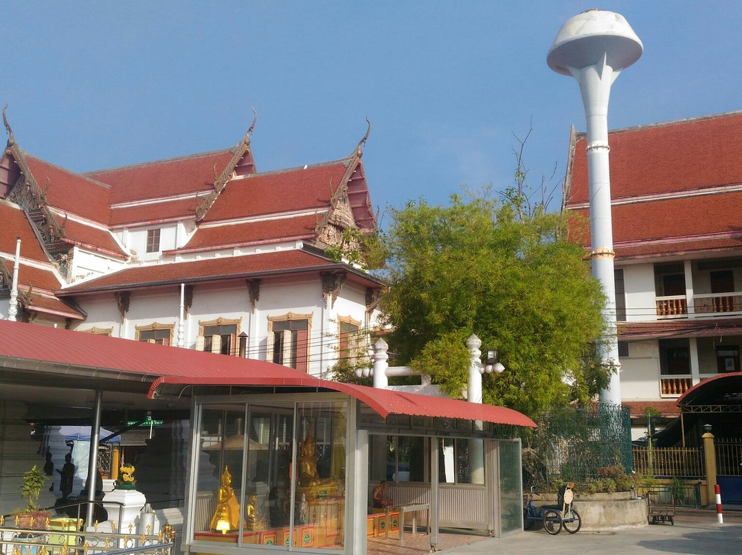 Wat Ban Laem or Wat Phet Samut Worawihan景点图片