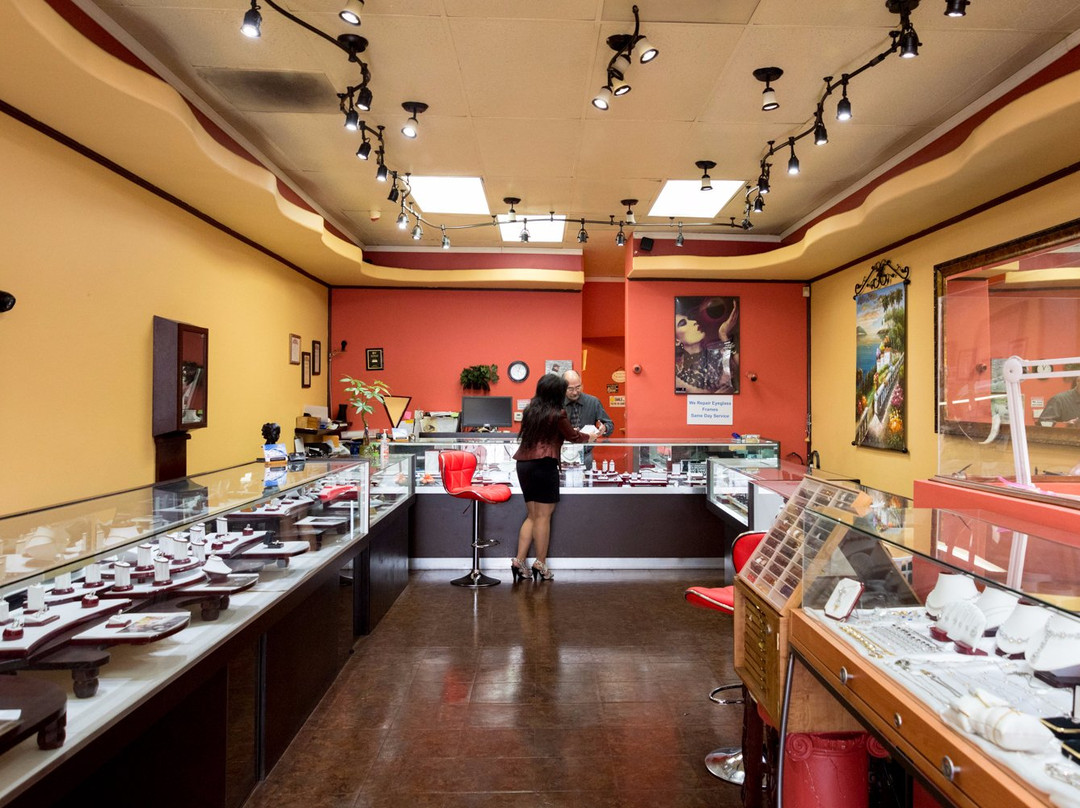 C & R Diamond Jewelers-亨廷顿海滩必去景点