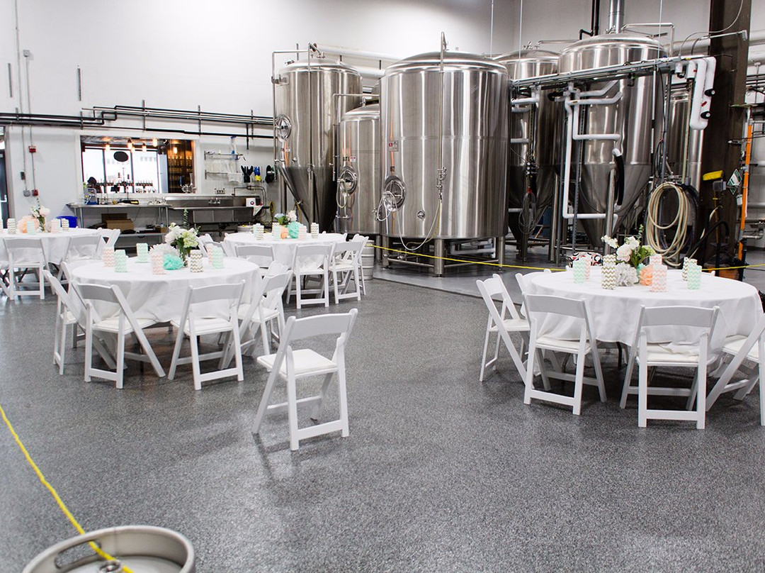 Exhibit 'A' Brewing Company-弗雷明汉必去景点