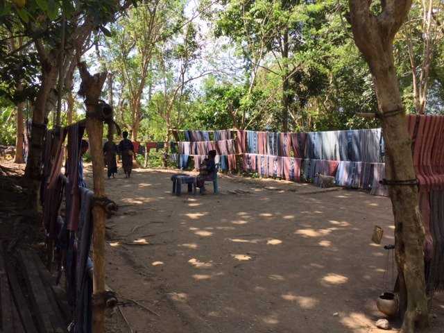 Watublapi Weaving Village景点图片