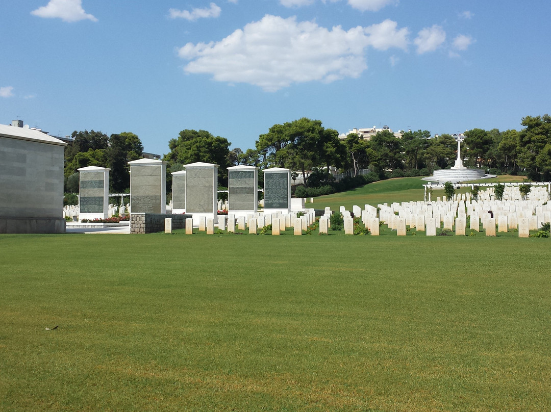 Phaleron War Cemetery景点图片