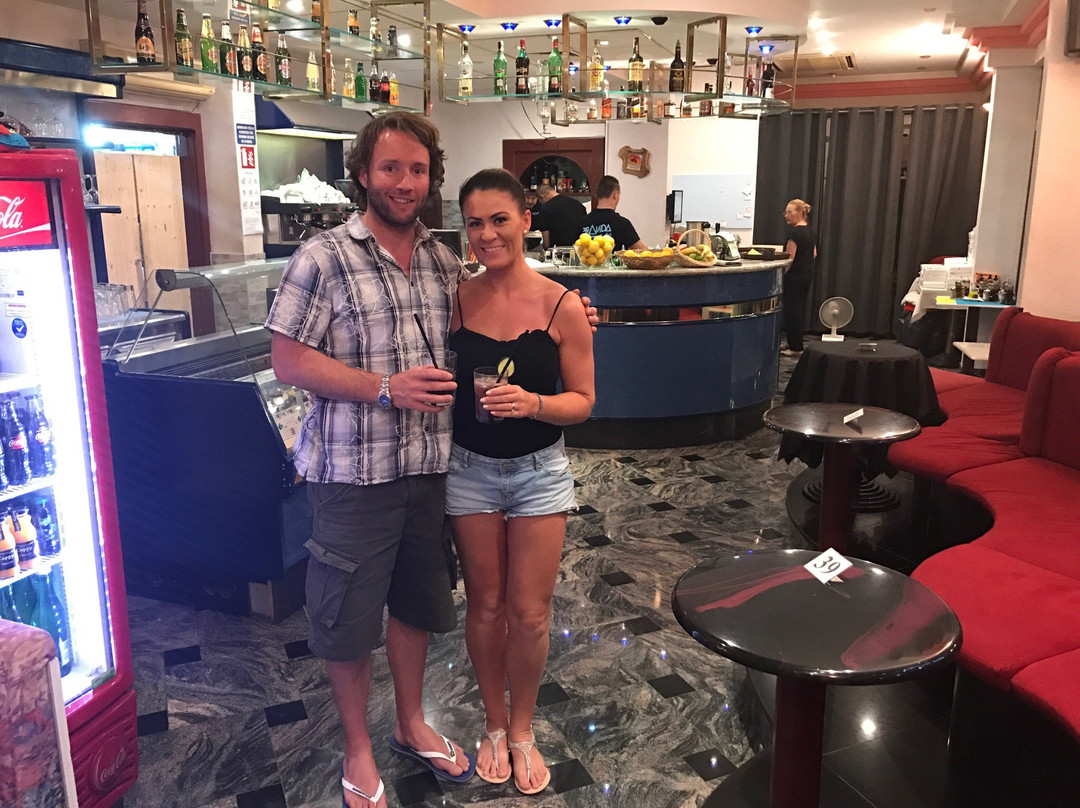 Lozica餐馆和美食-Piramida Restaurant