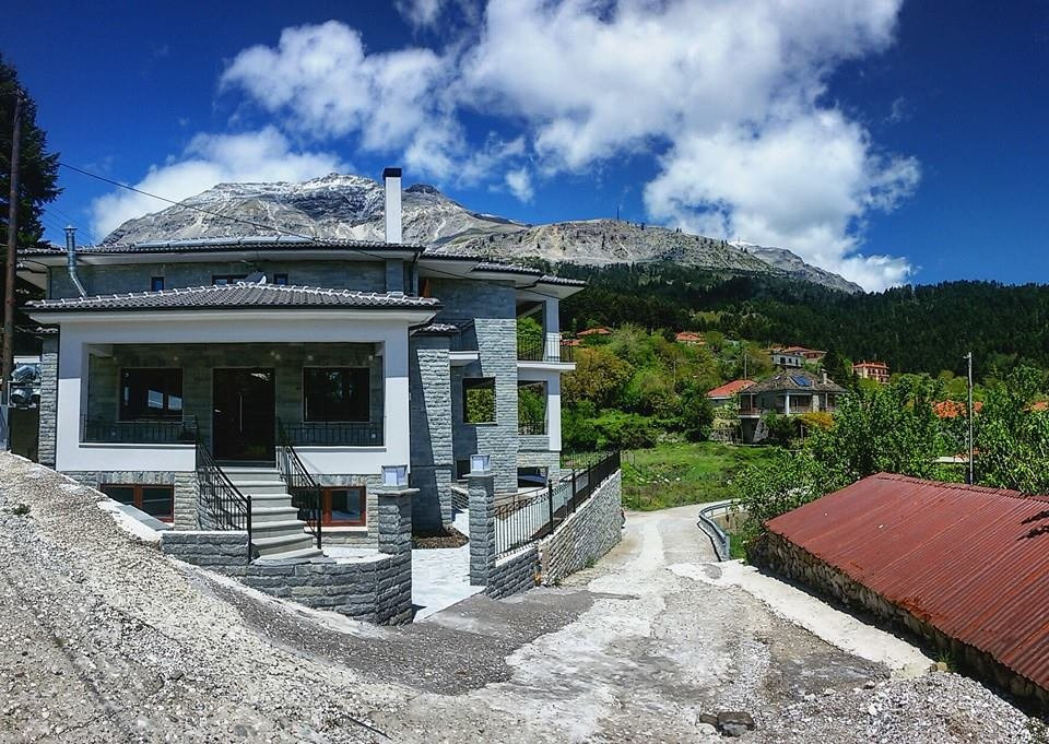 Vourgareli Theasis