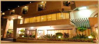 Shiv国际酒店(距离艾哈迈达巴德100公里)
