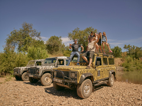 Zebra Safari Tours-阿尔布赞拉必去景点