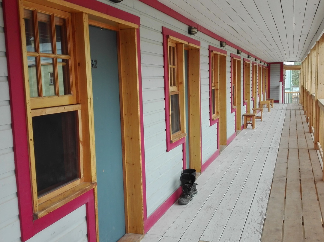 The Dawson City Bunkhouse主图