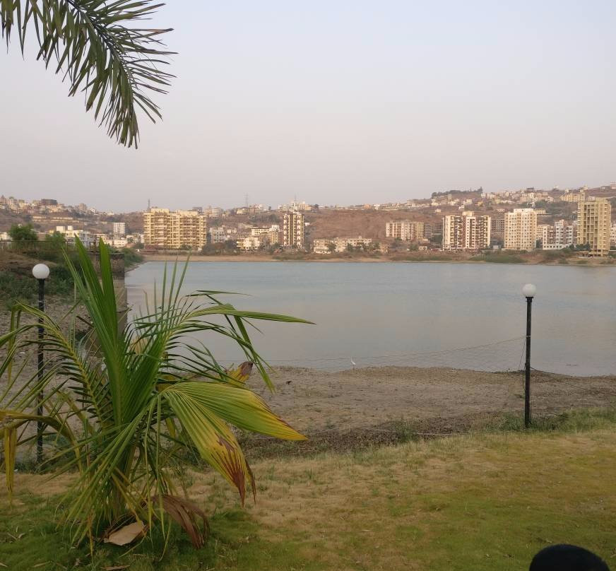 Jambhulwadi Lake景点图片