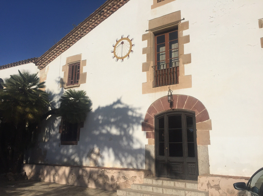 Montau de Sadurni-Begues必去景点