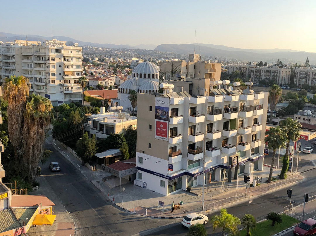 利马索尔皇冠假日酒店主图