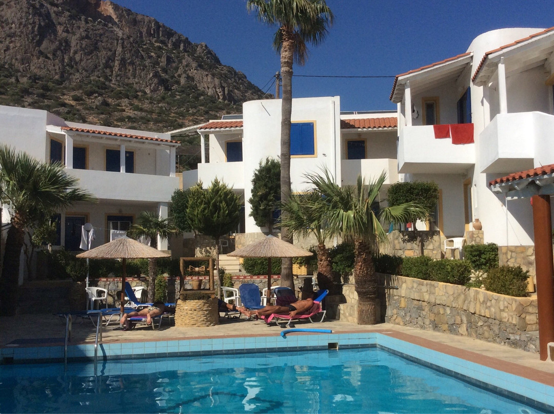 Elenis Apartments