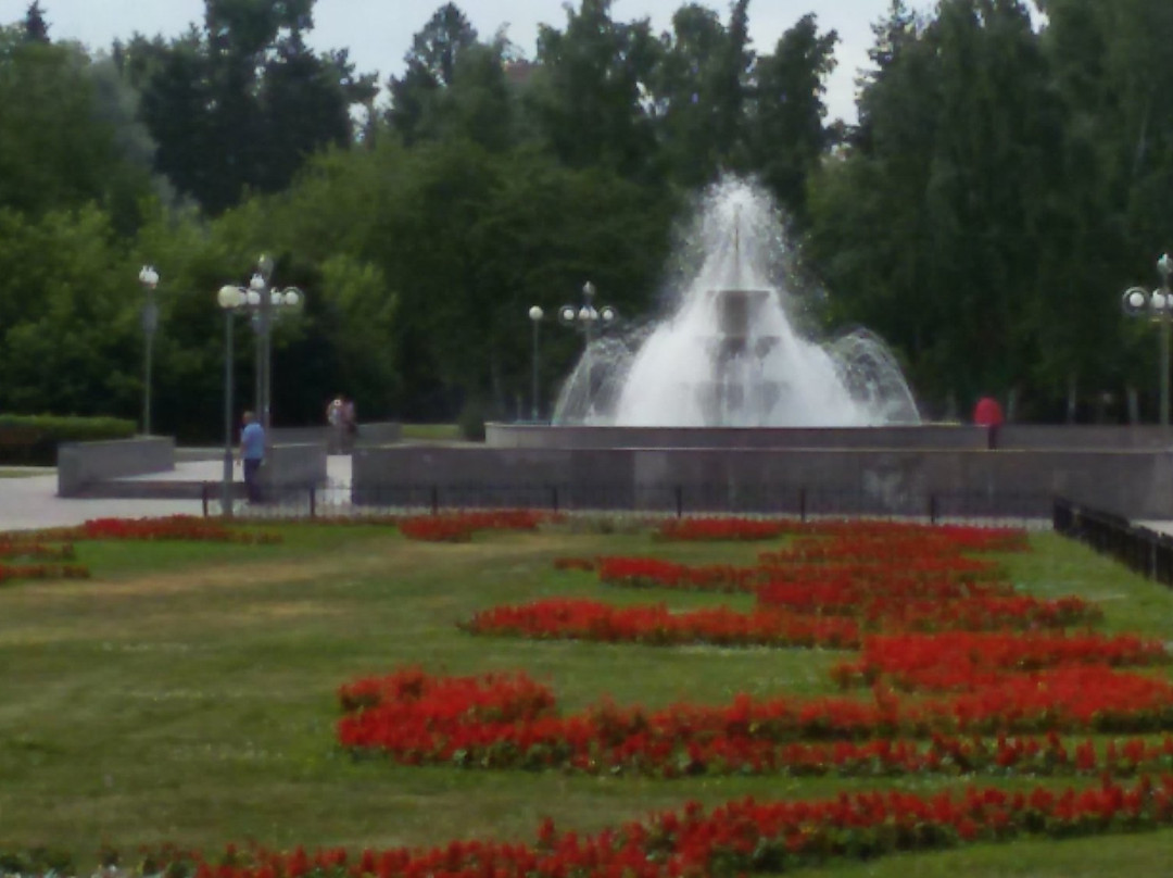 Fountain at Novosobornaya Square-托木斯克必去景点