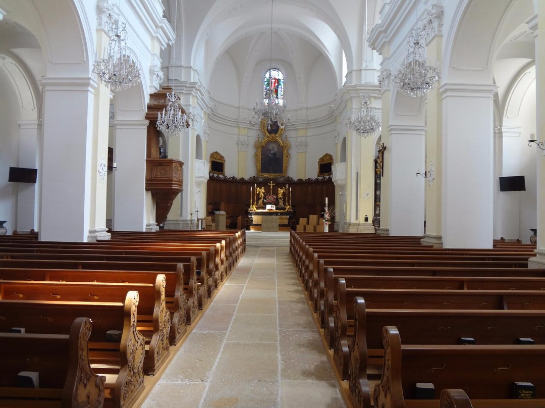 Eglise St-Marcel-德莱蒙必去景点