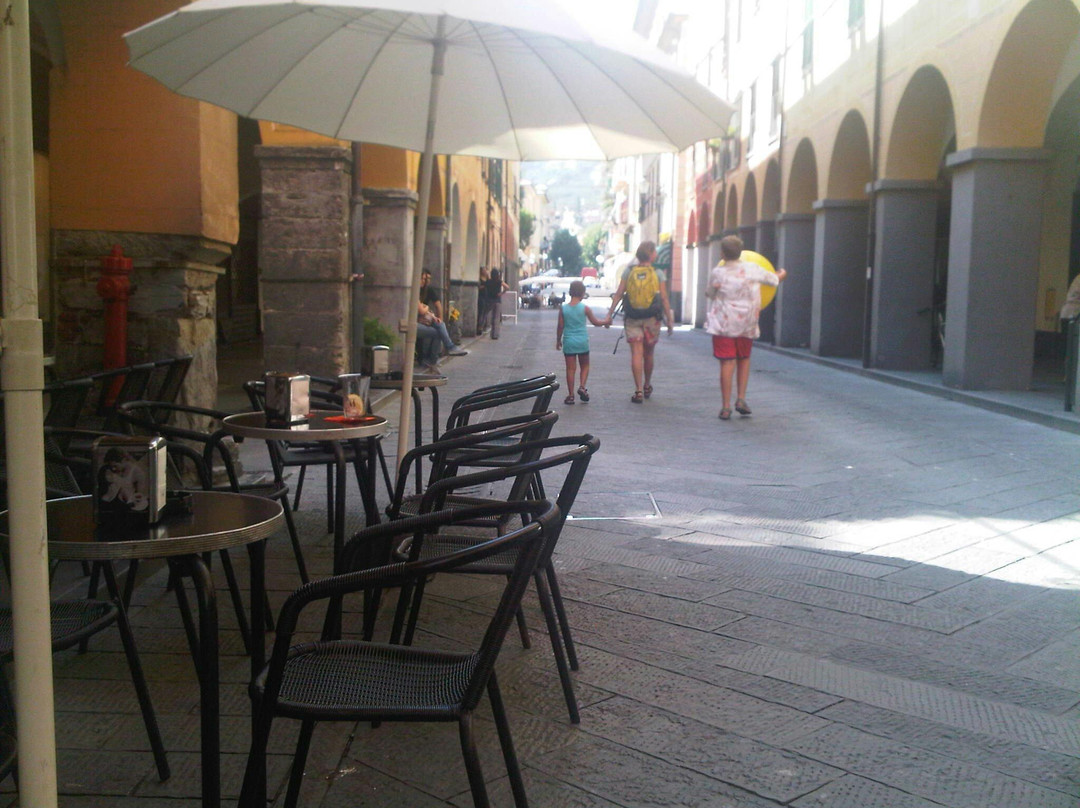 Bar Crystal-基亚瓦里必去景点