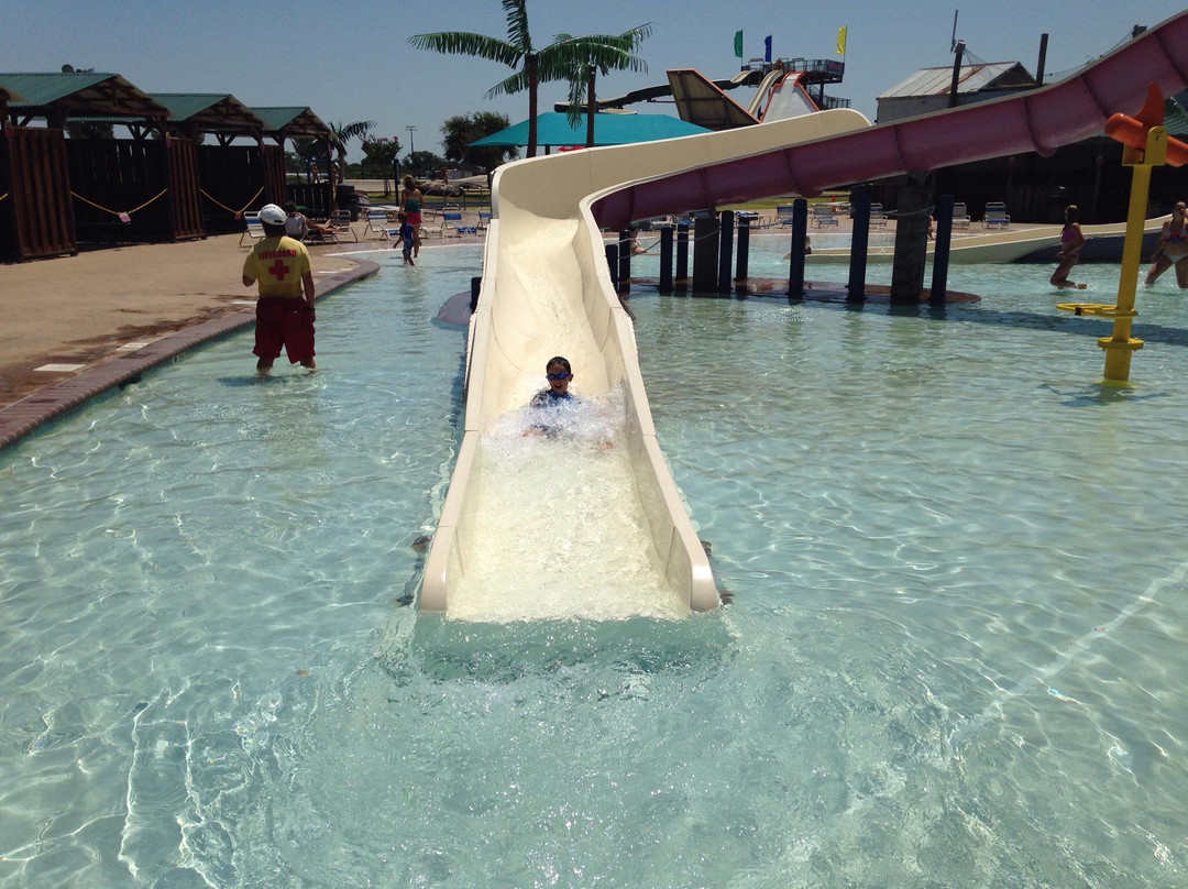 Castaway Cove Waterpark景点图片
