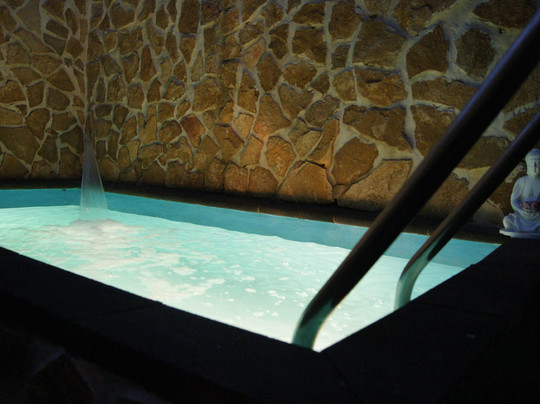 Palmones旅游景点-Esencia Spa Urbano