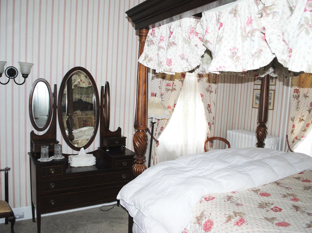 John L. Stam House主图