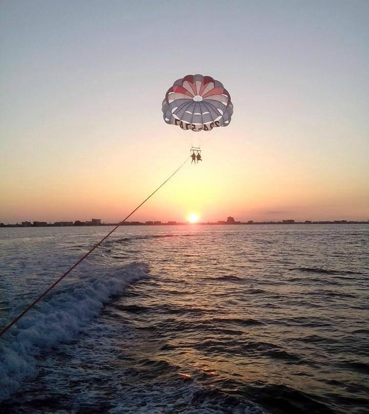 Eagle Parasail景点图片