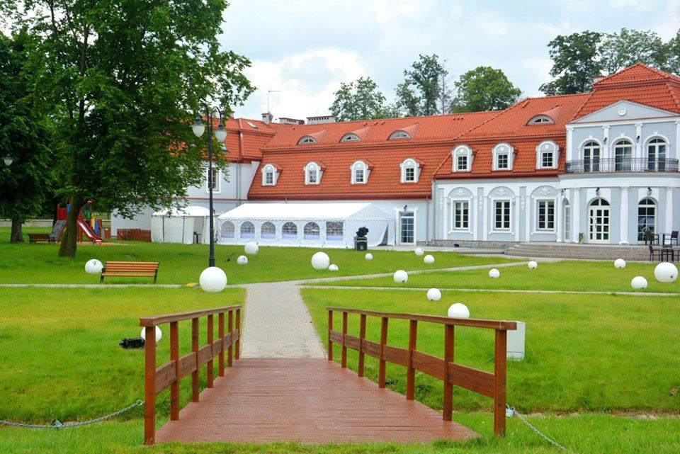 Domaniowski Palace主图