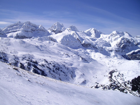 Refugio Pepe Garces主图