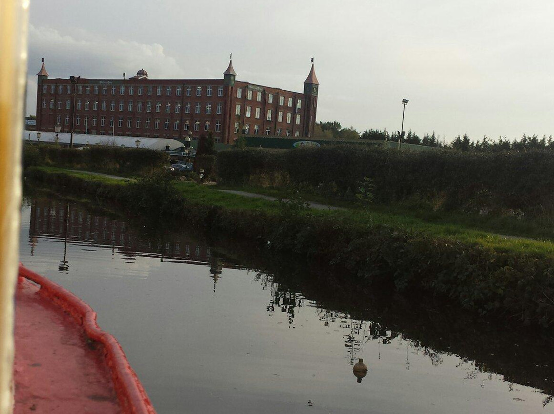 Boatel Party Cruises-乔利必去景点