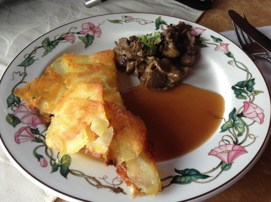 Sexau餐馆和美食-Staude