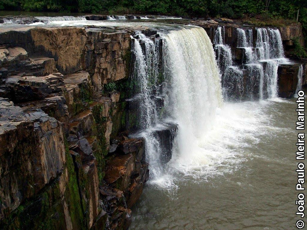 Cachoeira Central de Salto do Céu景点图片