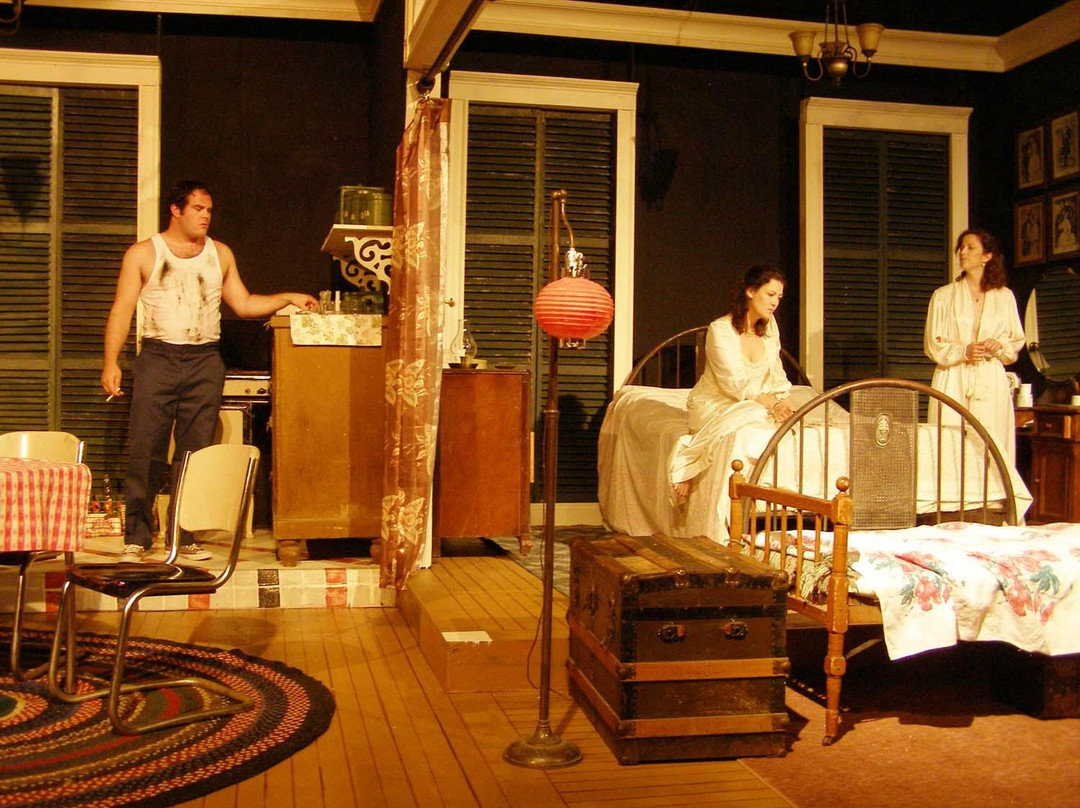 M&D at Eastern Slope Inn Playhouse-北康威必去景点