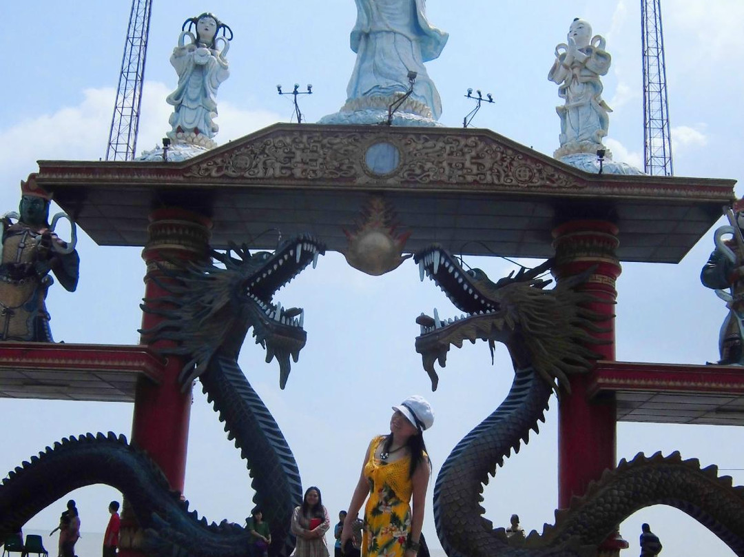 Sanggar Agung Temple-泗水必去景点