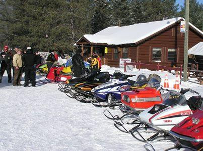 Manistique餐馆和美食-Jack Pine Lodge and Campground