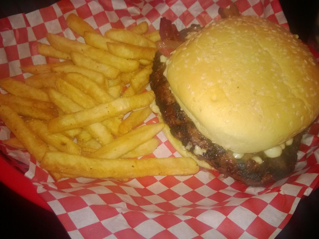 Warsaw餐馆和美食-The Jug Grill and Patio