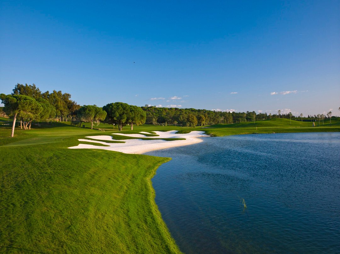 Laranjal Golf Course景点图片