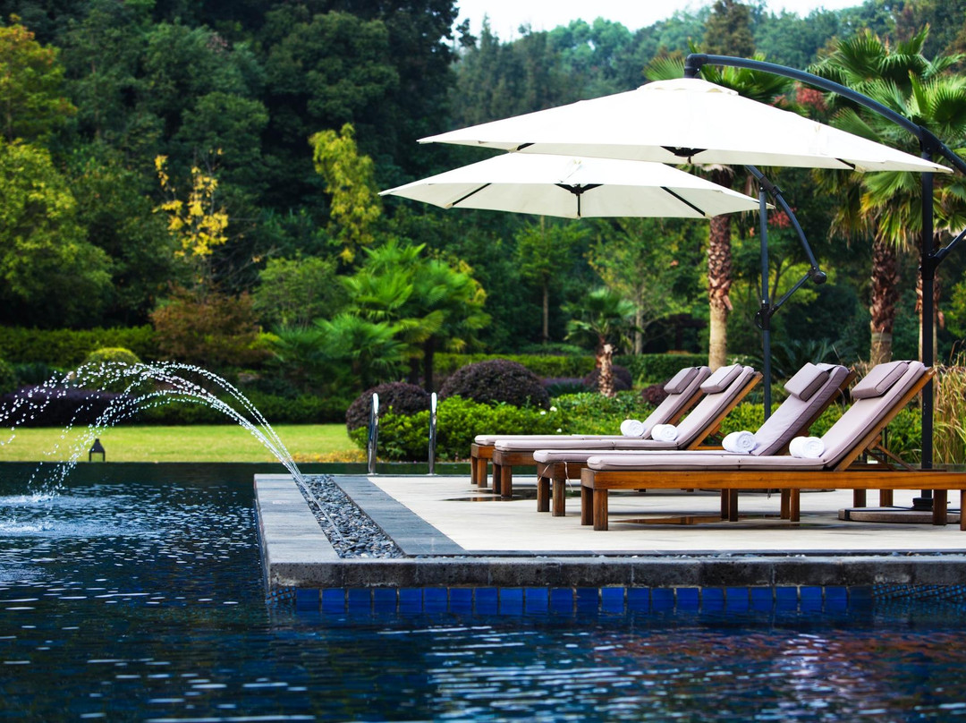 绿城·杭州玫瑰园度假酒店主图