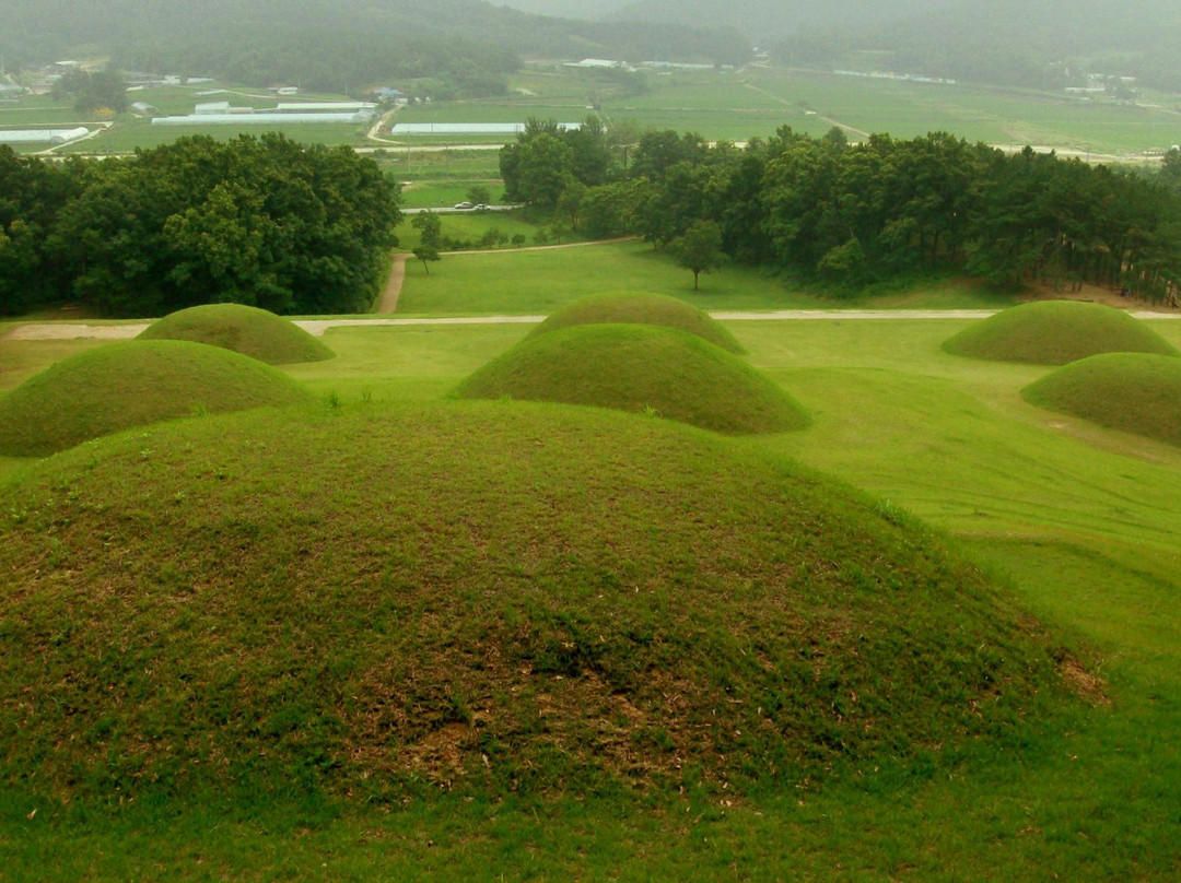 Baekje Royal Tombs-扶余郡必去景点