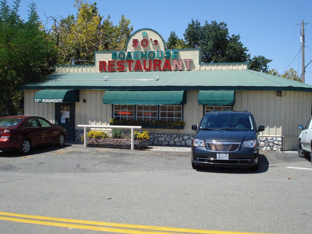 La Grange餐馆和美食-50's Roadhouse Restaurant