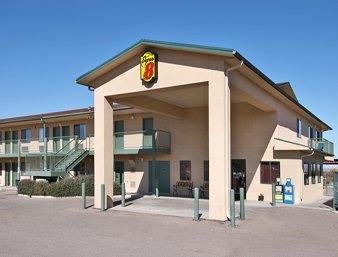 Super 8 by Wyndham Benson-官方