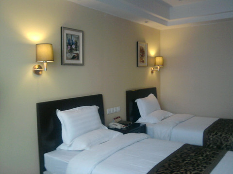 石家庄京州国际酒店（长安万达谈固地铁站店）主图