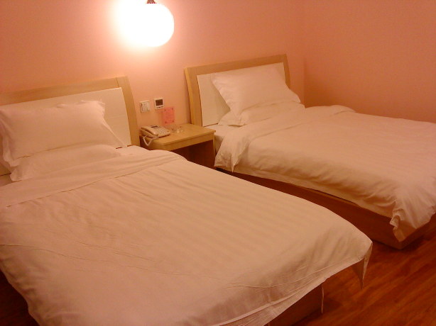 全季酒店(唐山万达广场店)-客卧