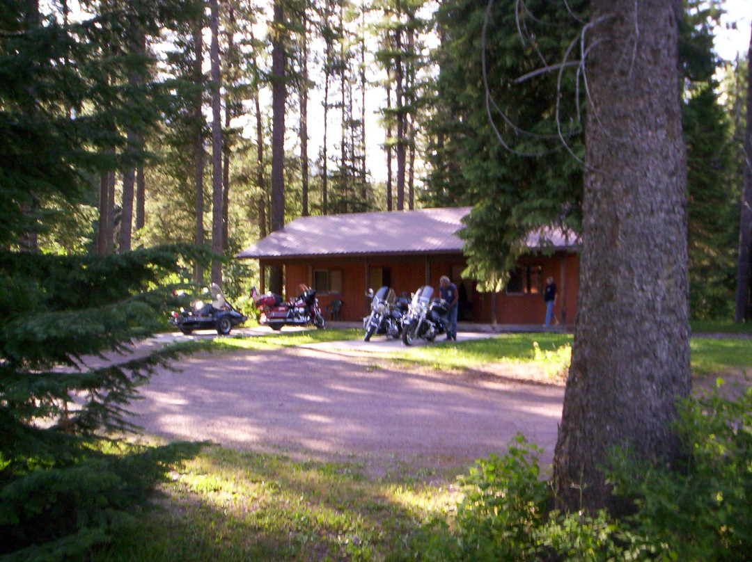 Half Way Hotel主图