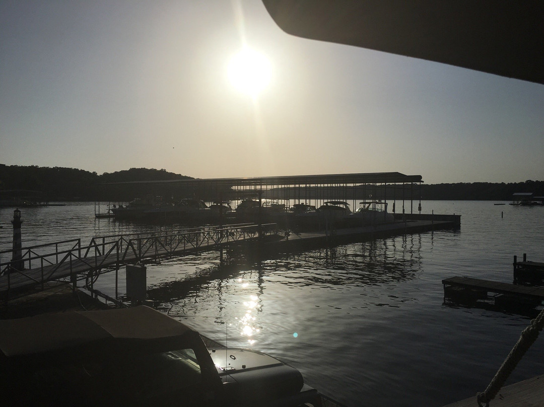 Oar House Bar & Grill at Miller's Landing Marina