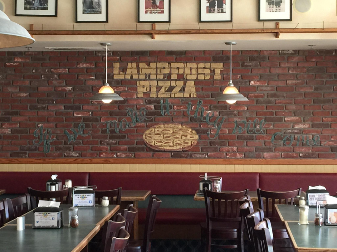 Lamppost Pizza