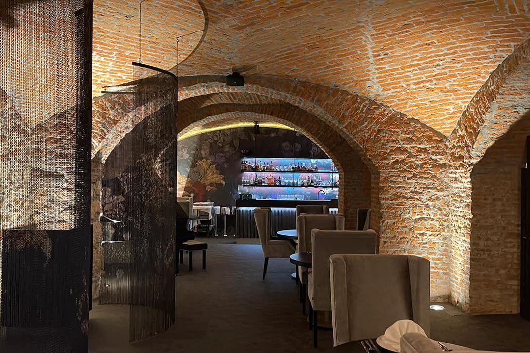 Restavracija Apolon