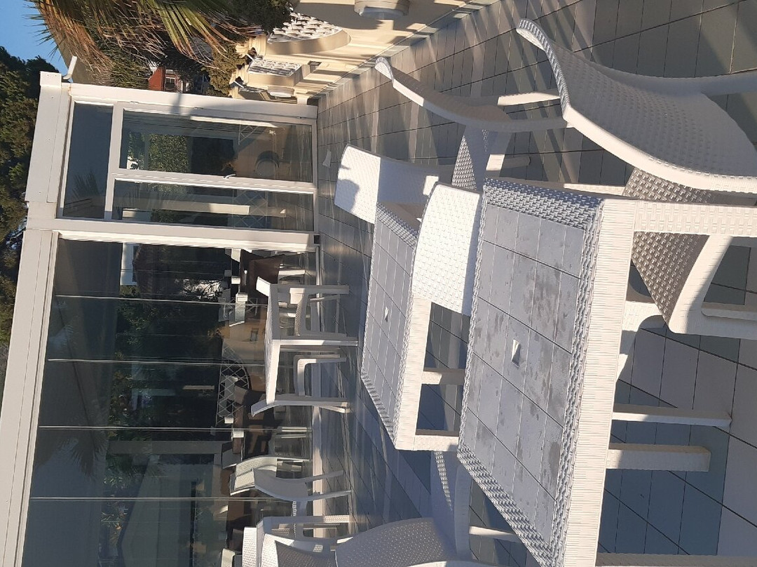 La Playa Grand Hotel主图