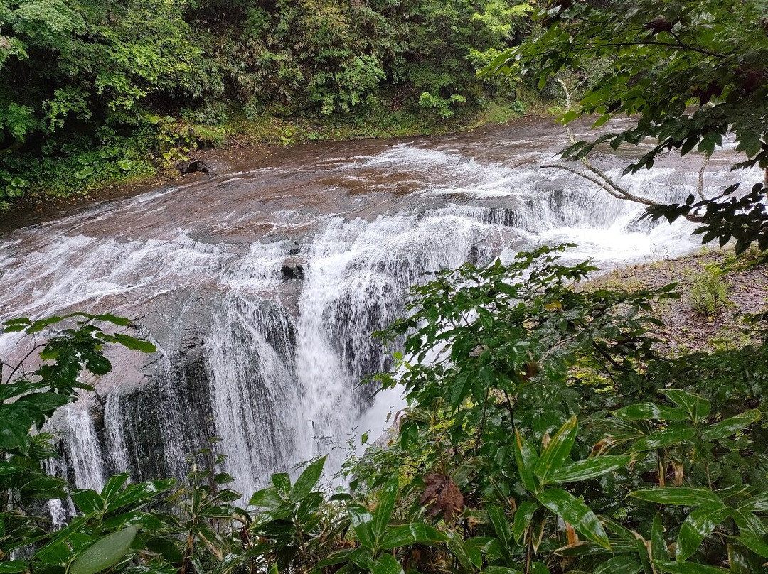 Hakusen Falls景点图片