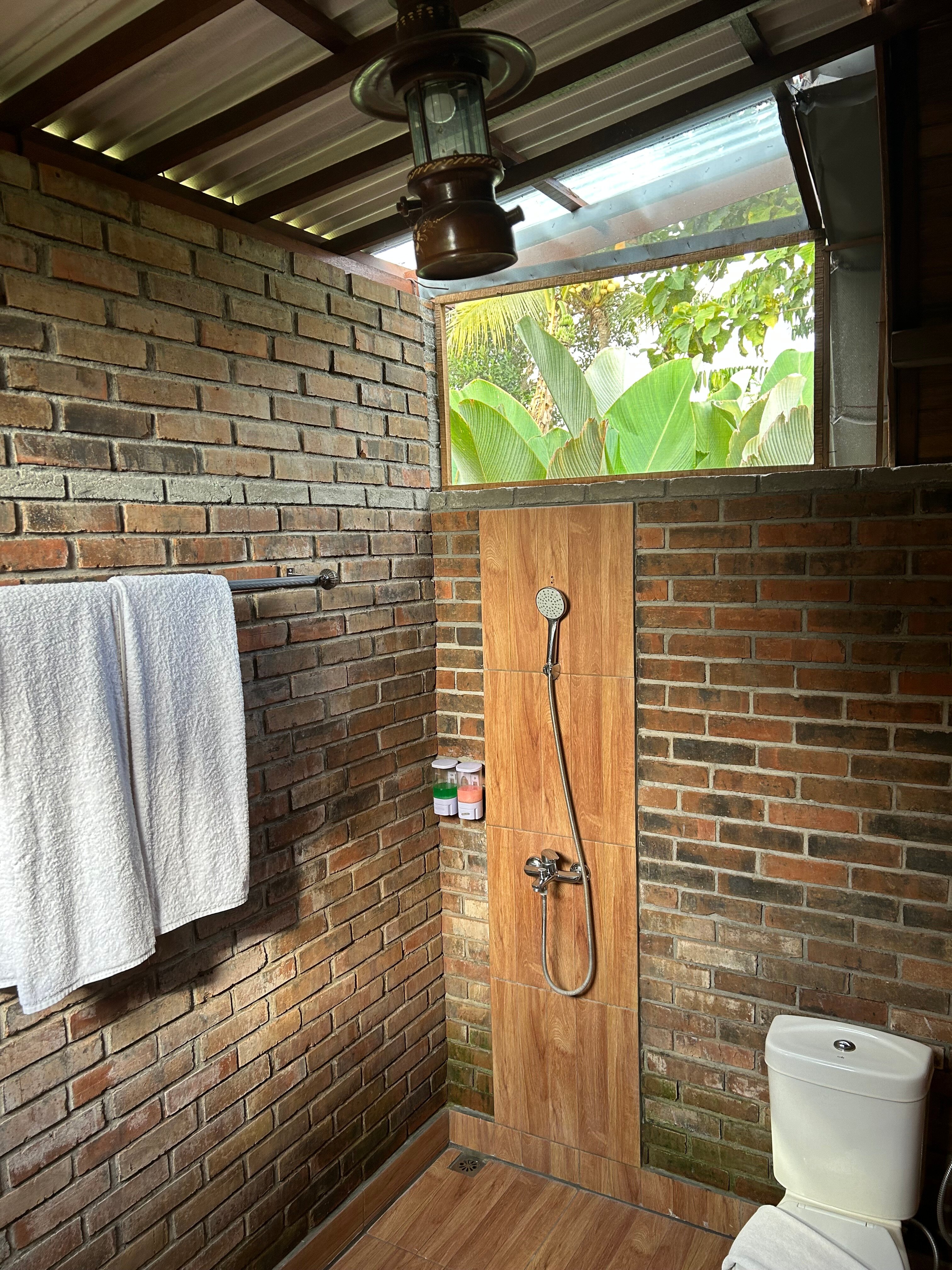 The Dukuh Retreat-浴室