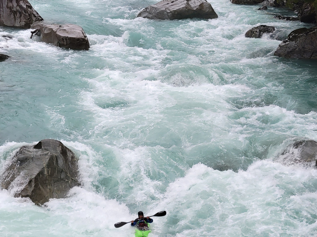 Rafting Hornopiren景点图片