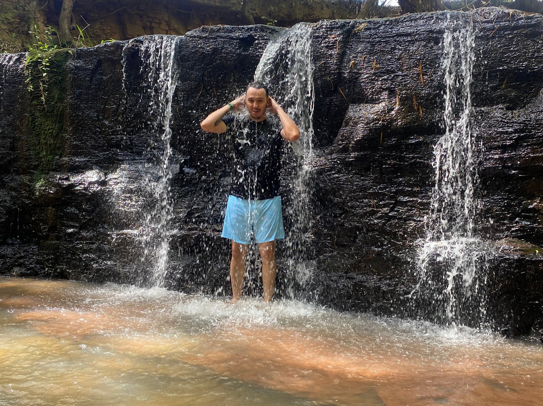 Cachoeira Noite Negra-Pirapozinho必去景点